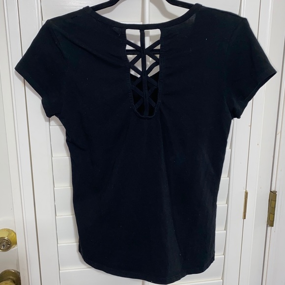 🌸 5 for $25! 🌸 Casual/sexy black t-shirt - Picture 2 of 4